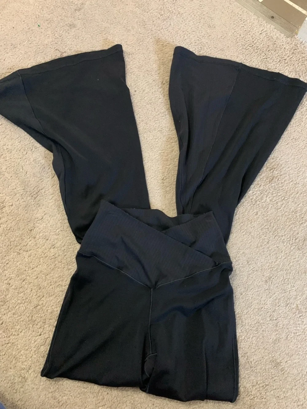 Size small offline by aerie flared leggings - Picture 3 of 3